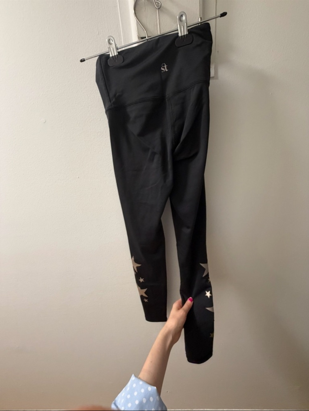 Black High Waisted Star Print Leggings ✨ - Picture 5 of 6